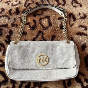 Michael Kors Cream Leather Shoulder Bag with Gold Chain